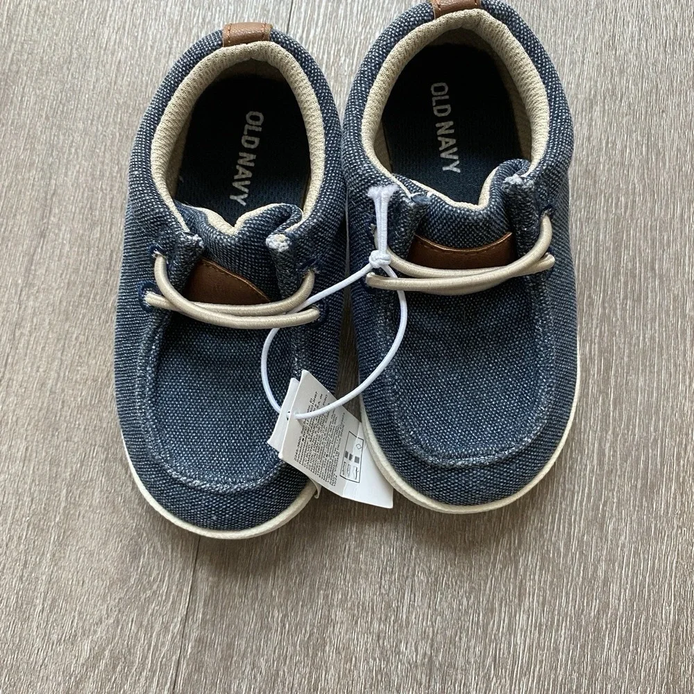 Old Navy‎ Slip-On Deck Shoes Baby Toddler Size 6 1461